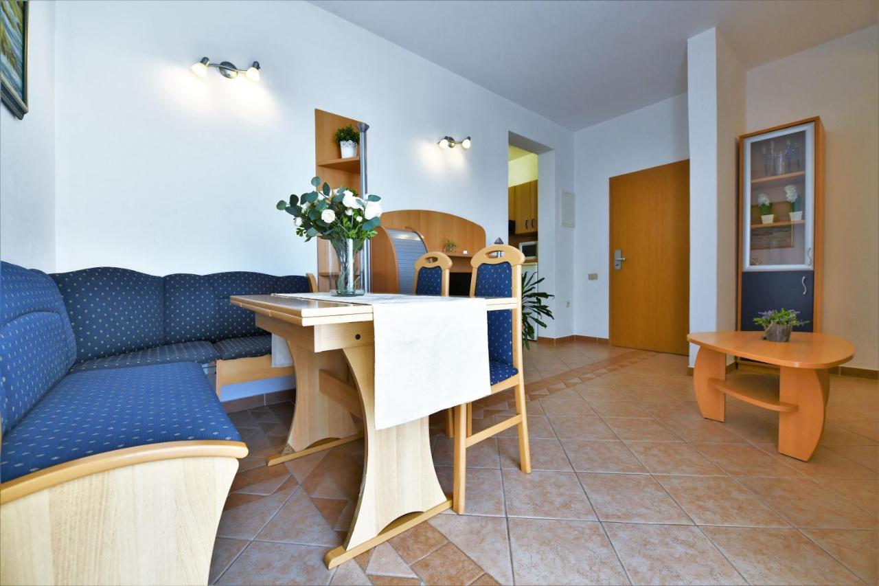 Villa Nora Tučepi Extérieur photo